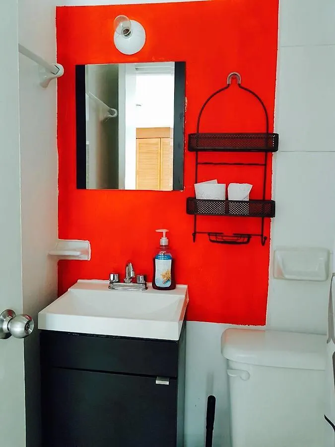 Estudios Calle 28 Playa del Carmen 0*,